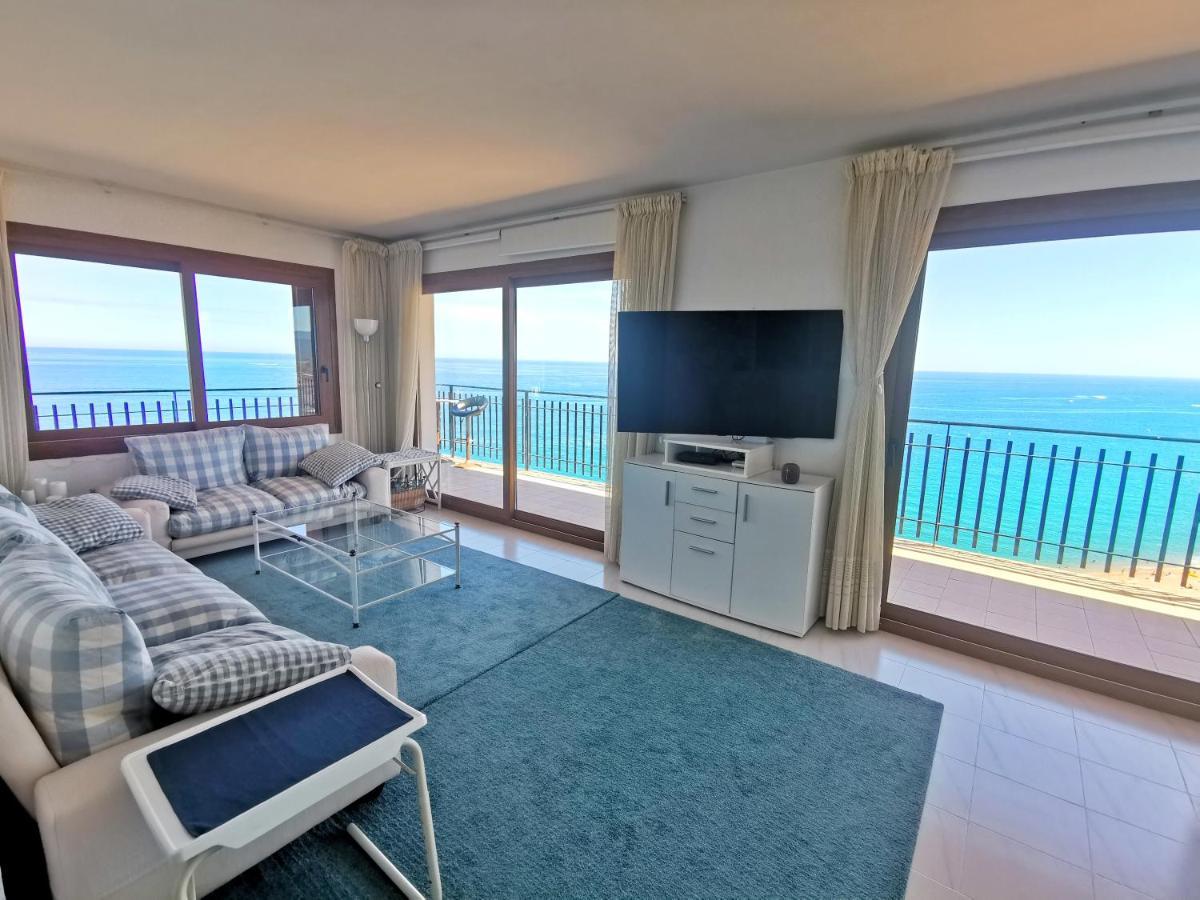 Spacious Seafront Apartment Platja d'Aro Ngoại thất bức ảnh