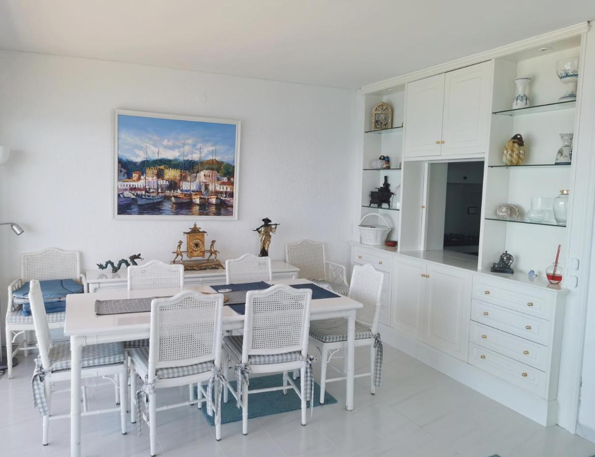 Spacious Seafront Apartment Platja d'Aro Ngoại thất bức ảnh