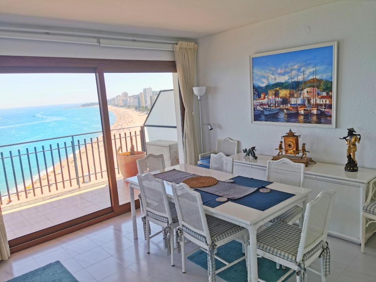 Spacious Seafront Apartment Platja d'Aro Ngoại thất bức ảnh